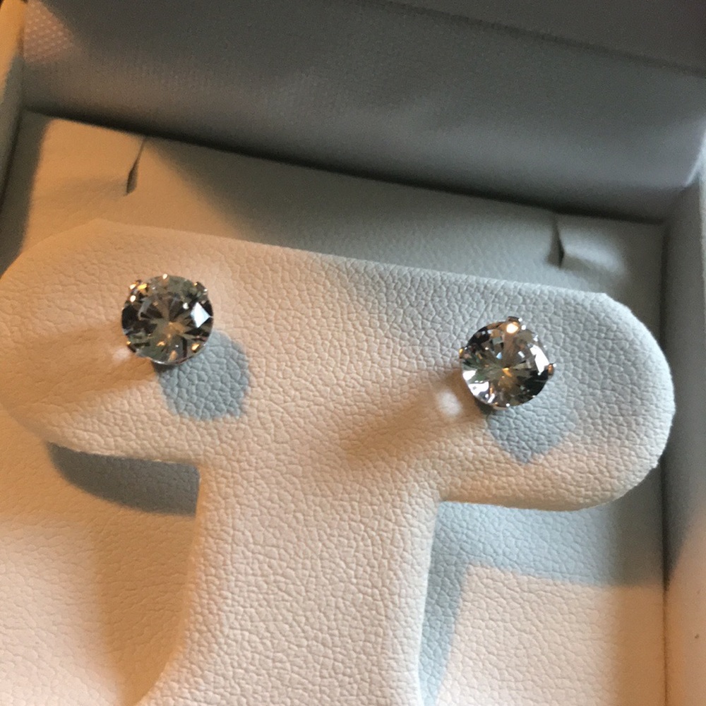 NIB WHITE SAPPHIRE EARRINGS